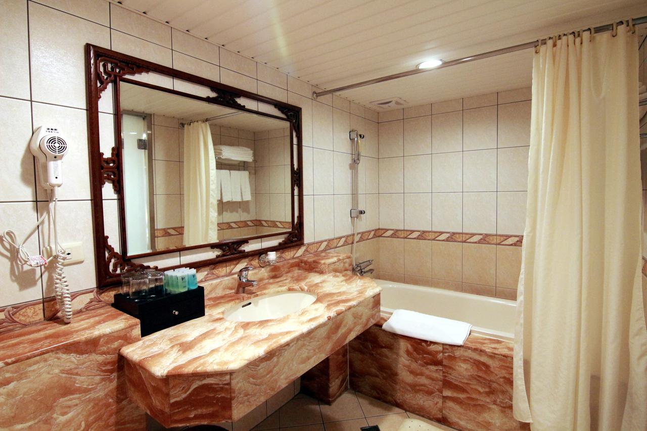 King'S Paradise Hotel Zhongli Exterior photo