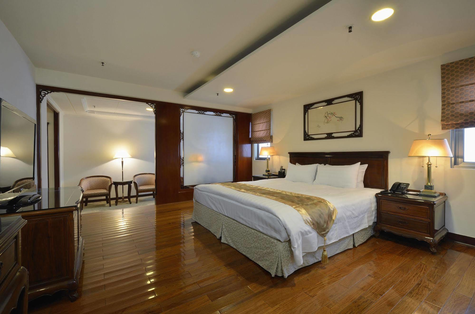 King'S Paradise Hotel Zhongli Exterior photo
